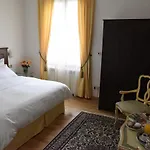 Livio Hotel 3*